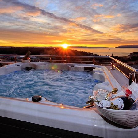 Fux Luxury Rooftop Terrace Jacuzzi & Bbq Ζαντάρ Εξωτερικό φωτογραφία